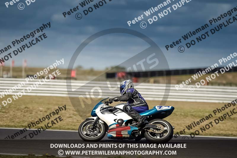 enduro digital images;event digital images;eventdigitalimages;no limits trackdays;peter wileman photography;racing digital images;snetterton;snetterton no limits trackday;snetterton photographs;snetterton trackday photographs;trackday digital images;trackday photos